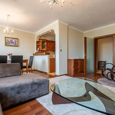 Elegant Aristocratic 2 Bdrm Flat, Location Apartment Sofia