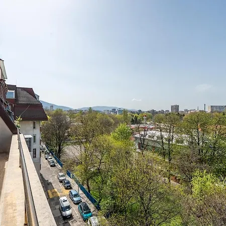 Elegant Aristocratic 2 Bdrm Flat, Location * סופיה