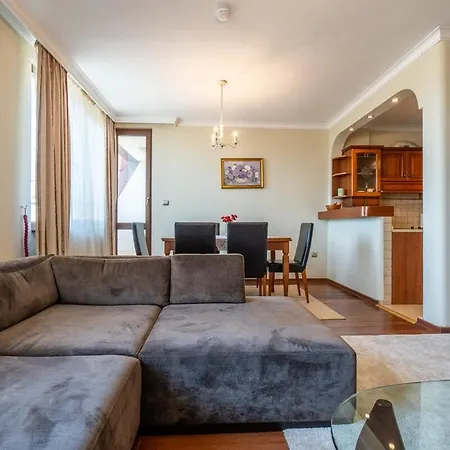 Elegant Aristocratic 2 Bdrm Flat, Location Lejlighed Sofia