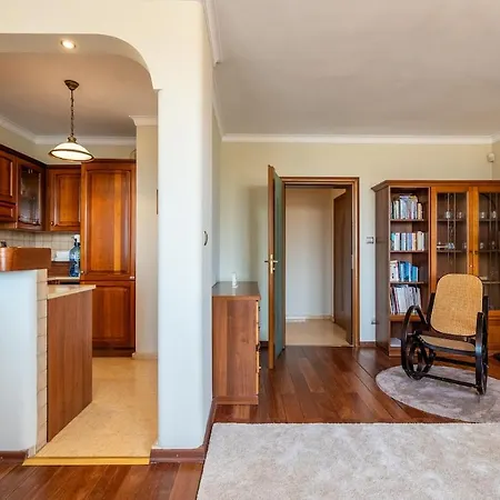 Elegant Aristocratic 2 Bdrm Flat, Location Lejlighed Sofia