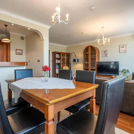 Lejlighed Elegant Aristocratic 2 Bdrm Flat, Location *