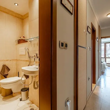 Elegant Aristocratic 2 Bdrm Flat, Location Apartman *