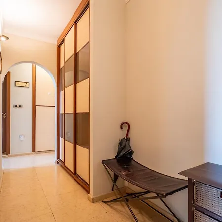 Elegant Aristocratic 2 Bdrm Flat, Location Lejlighed *