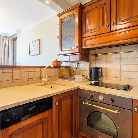 Lejlighed Elegant Aristocratic 2 Bdrm Flat, Location