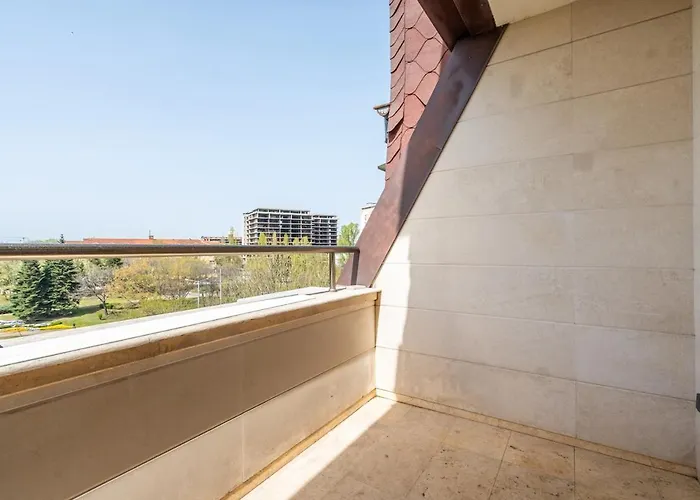 Lejlighed Elegant Aristocratic 2 Bdrm Flat, Location Sofia