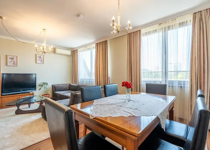 Lejlighed Elegant Aristocratic 2 Bdrm Flat, Location Sofia