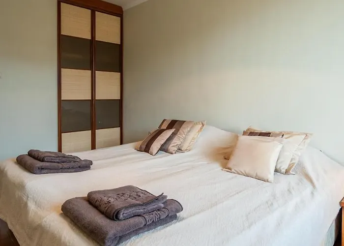 Elegant Aristocratic 2 Bdrm Flat, Location Lejlighed *