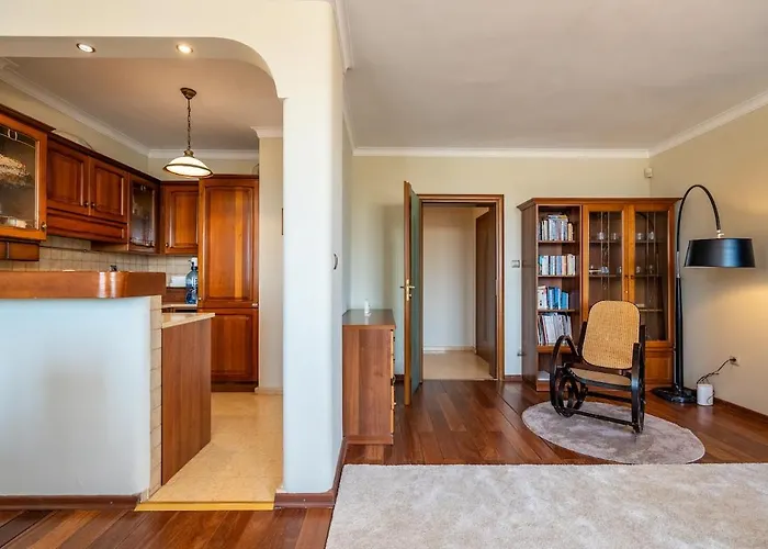 Elegant Aristocratic 2 Bdrm Flat, Location Lejlighed Sofia